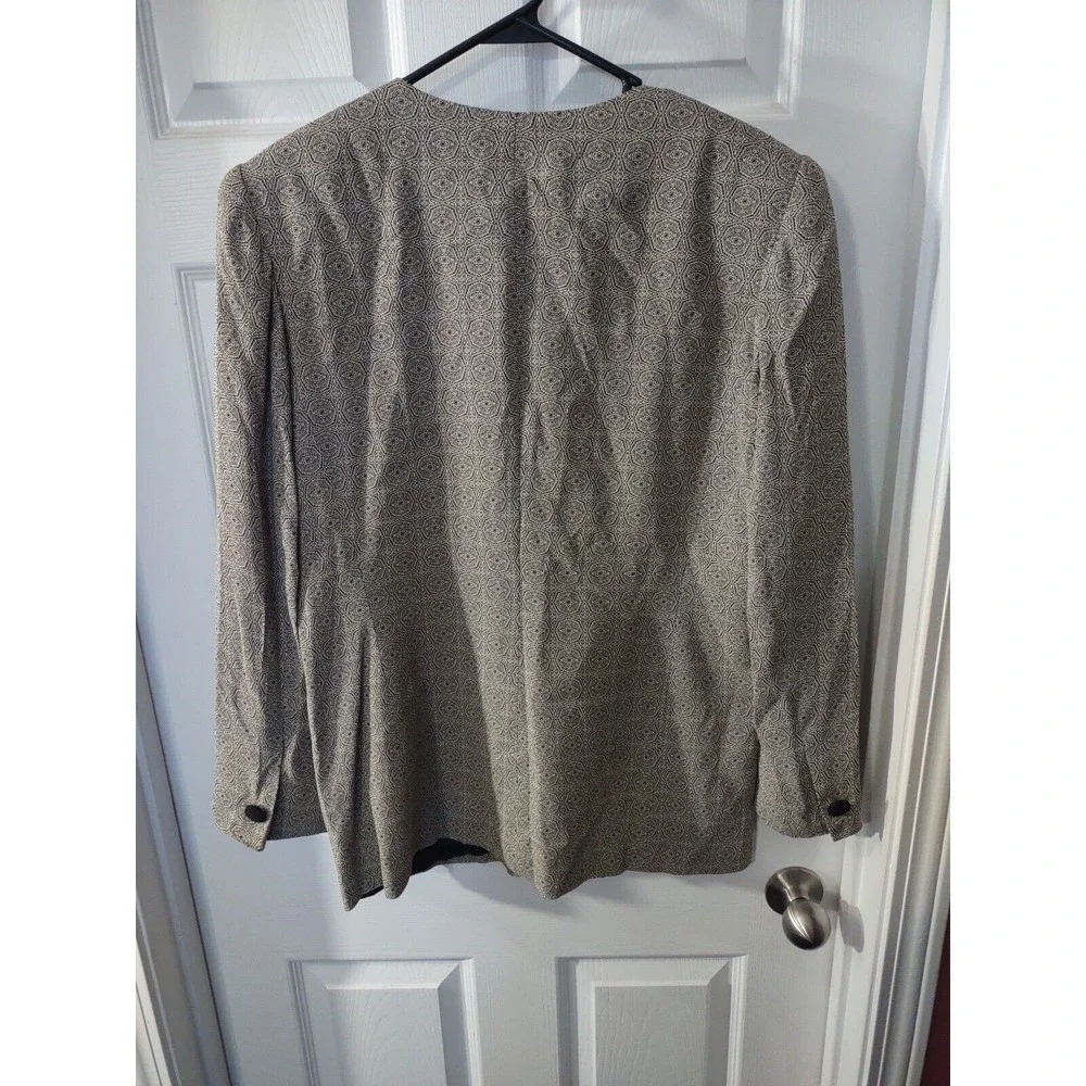 Casual Corner Dress Jacket Size 14 Gray Black Accent Button and Pocket Trim - Picture 4 of 8